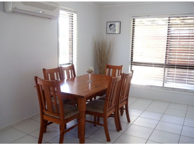 5 Lambrook Ct, Camira QLD 4300