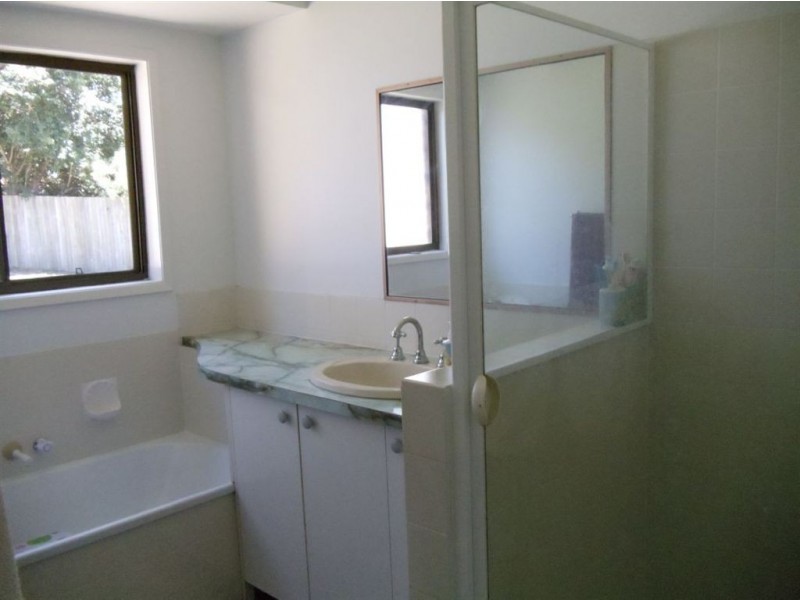 5 Lambrook Ct, Camira QLD 4300