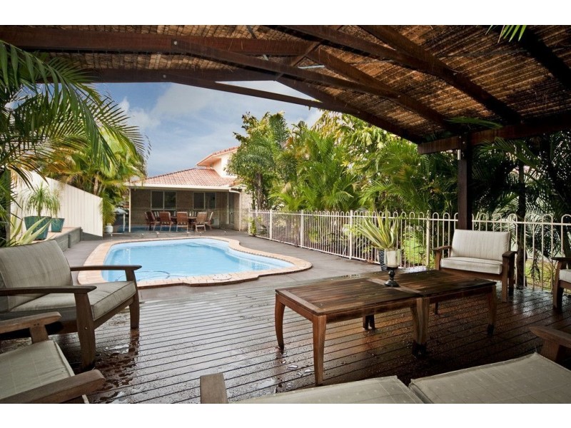 4 Dellwood Road, Springfield QLD 4300