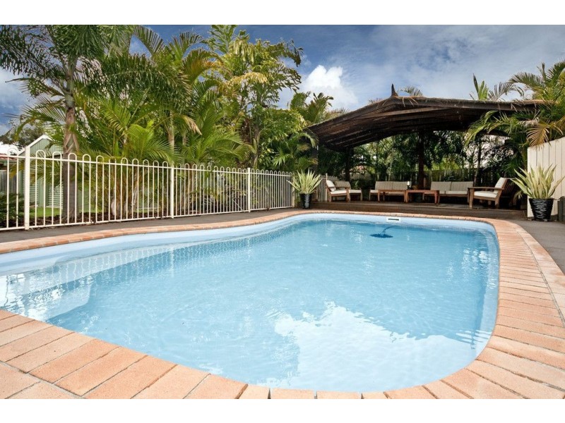 4 Dellwood Road, Springfield QLD 4300