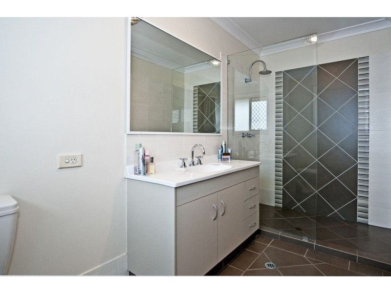 4 Dellwood Road, Springfield QLD 4300