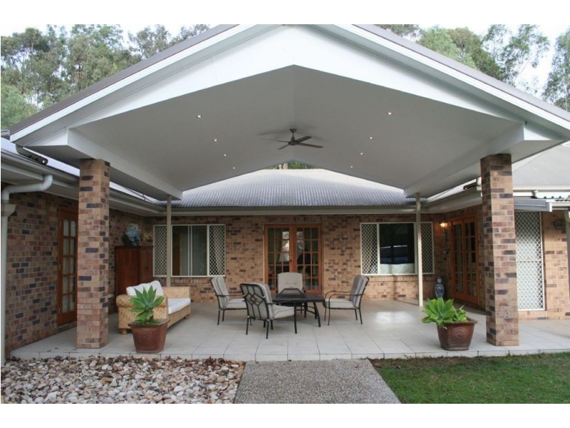 138 Vonda Youngman Dr, Tamborine QLD 4270