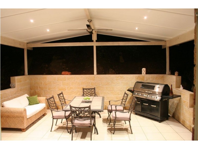 138 Vonda Youngman Dr, Tamborine QLD 4270