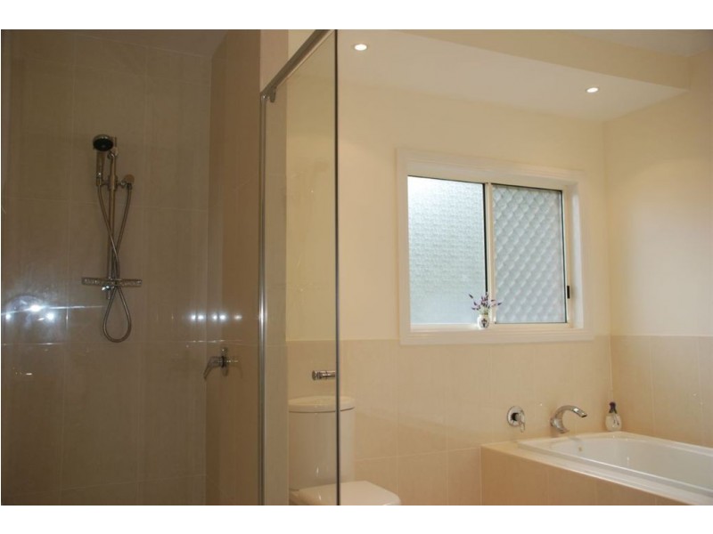 138 Vonda Youngman Dr, Tamborine QLD 4270