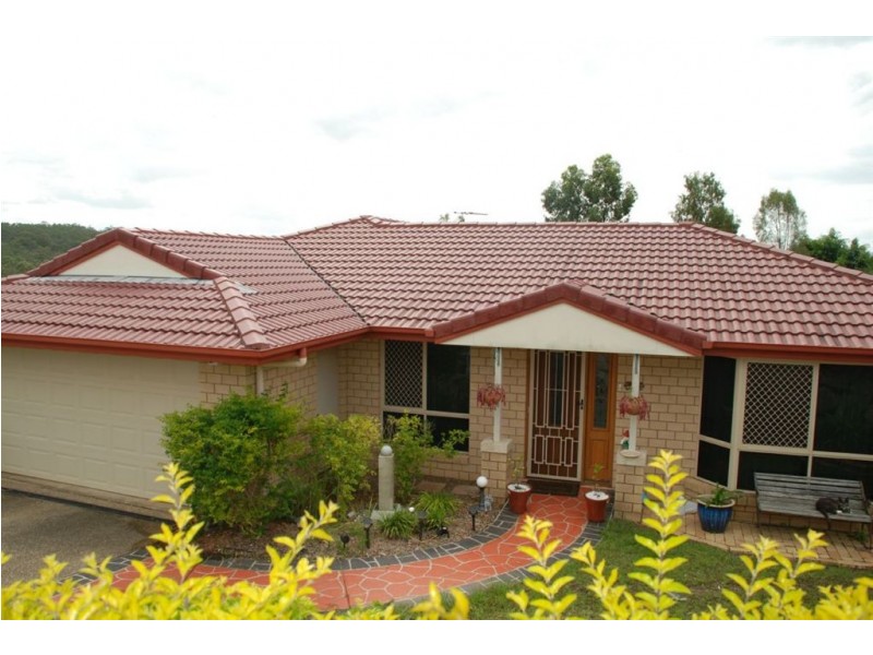 10 Derwent Place, Springfield QLD 4300