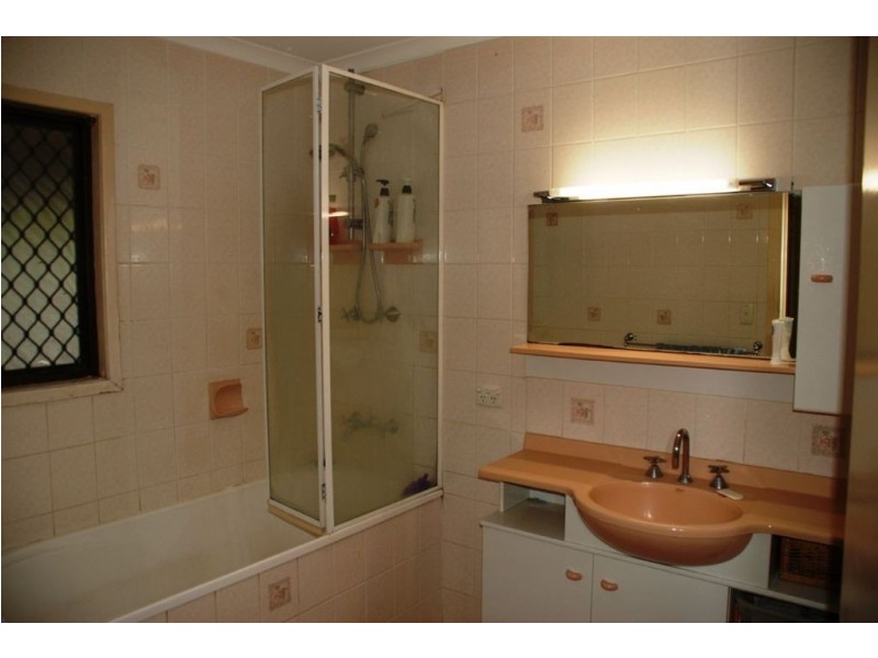 3 Coral Ct, Camira QLD 4300
