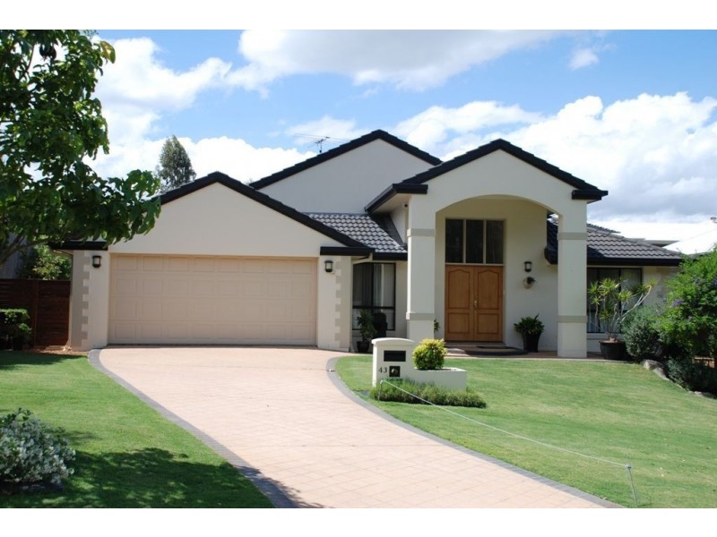 43 Oakview Crct, Brookwater QLD 4300