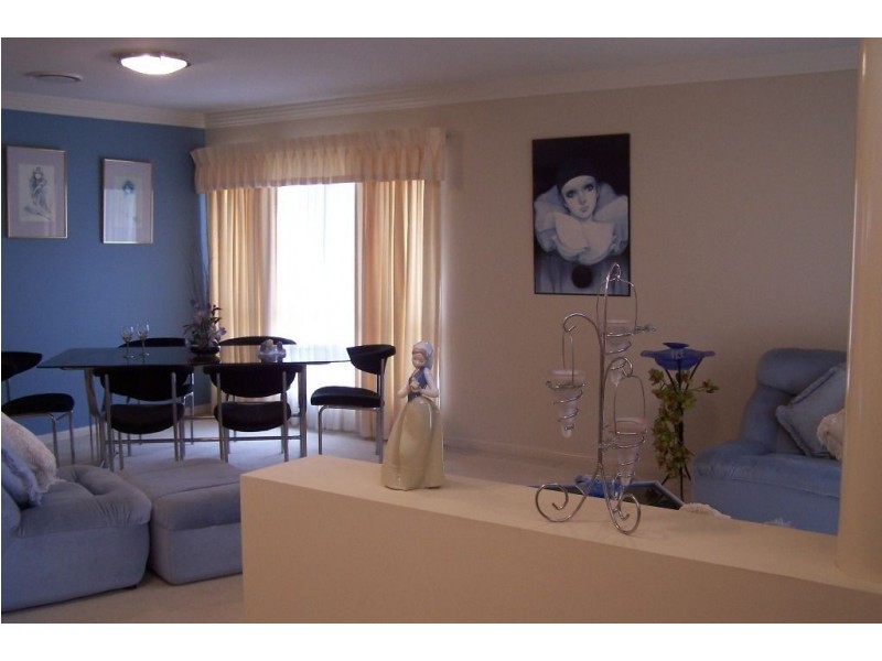 43 Oakview Crct, Brookwater QLD 4300