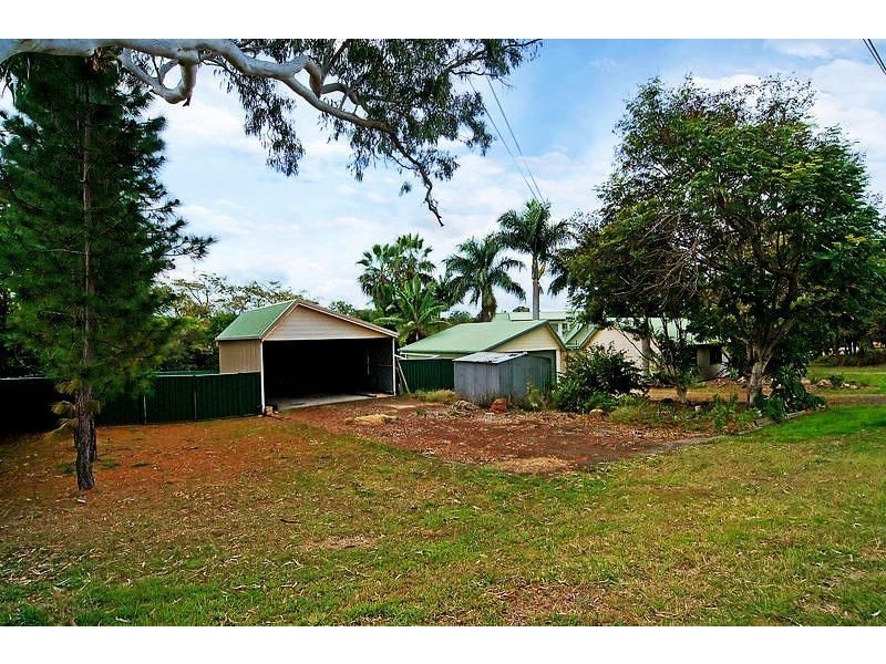 33 Wilkie Ave, Redbank Plains QLD 4301