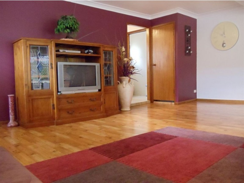 1 Janelle St, Bellbird Park QLD 4300