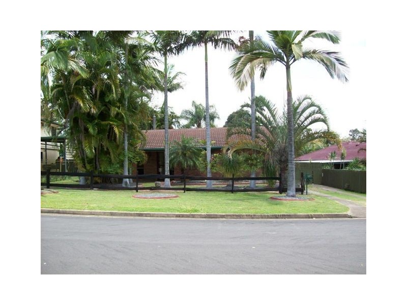 6 Ron St, Camira QLD 4300
