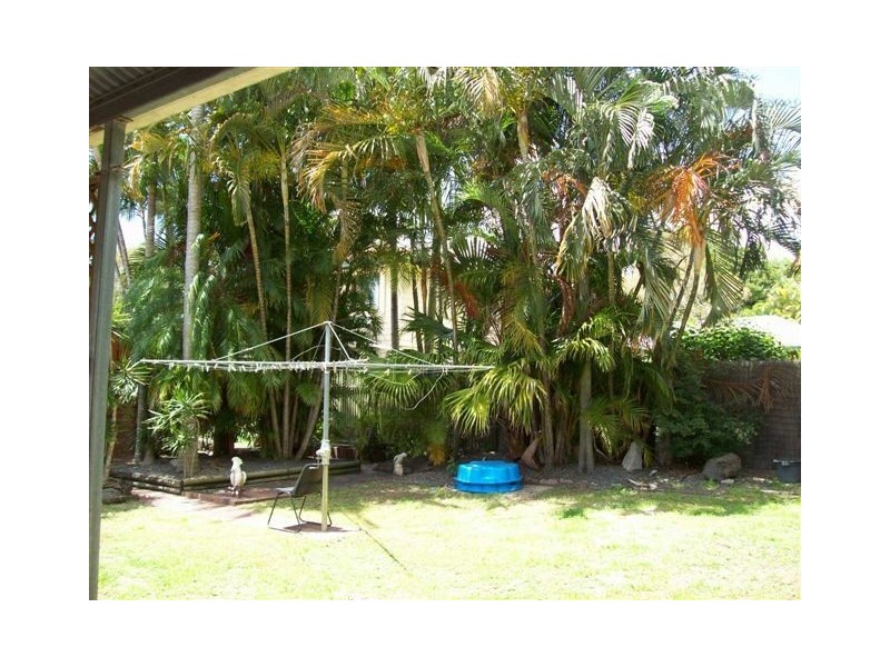 6 Ron St, Camira QLD 4300