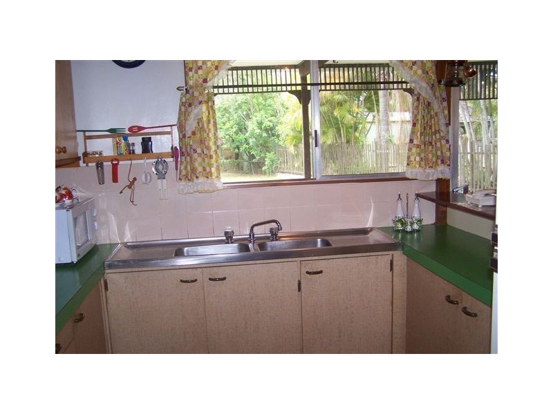 2 Lacey St, Camira QLD 4300