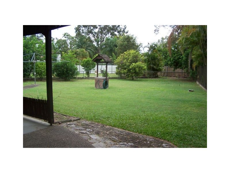 2 Lacey St, Camira QLD 4300