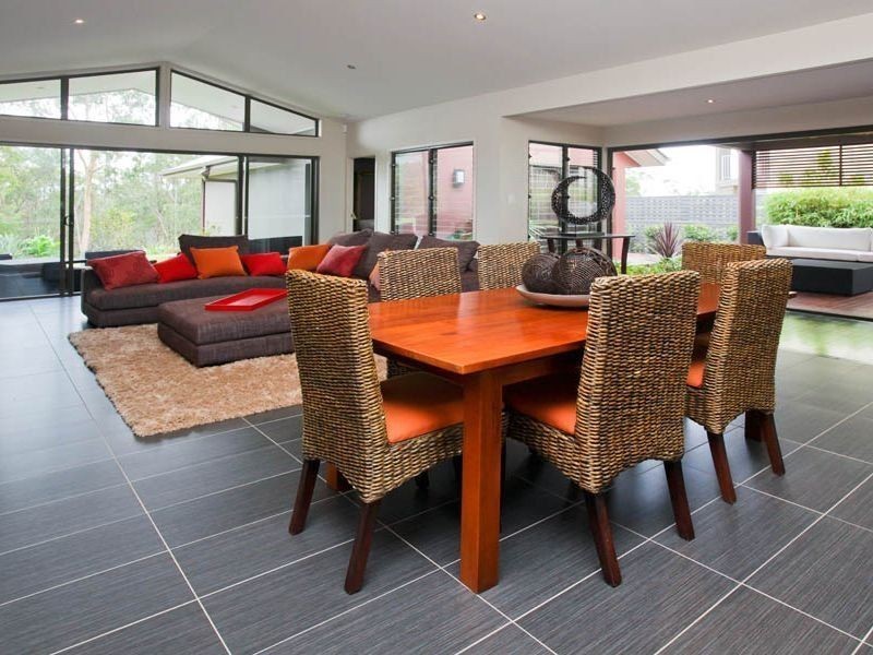 12 Crest Ridge Pde, Brookwater QLD 4300