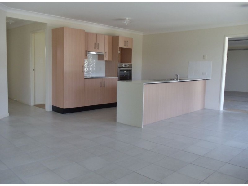 24 O’Brien Crt, Collingwood Park QLD 4301