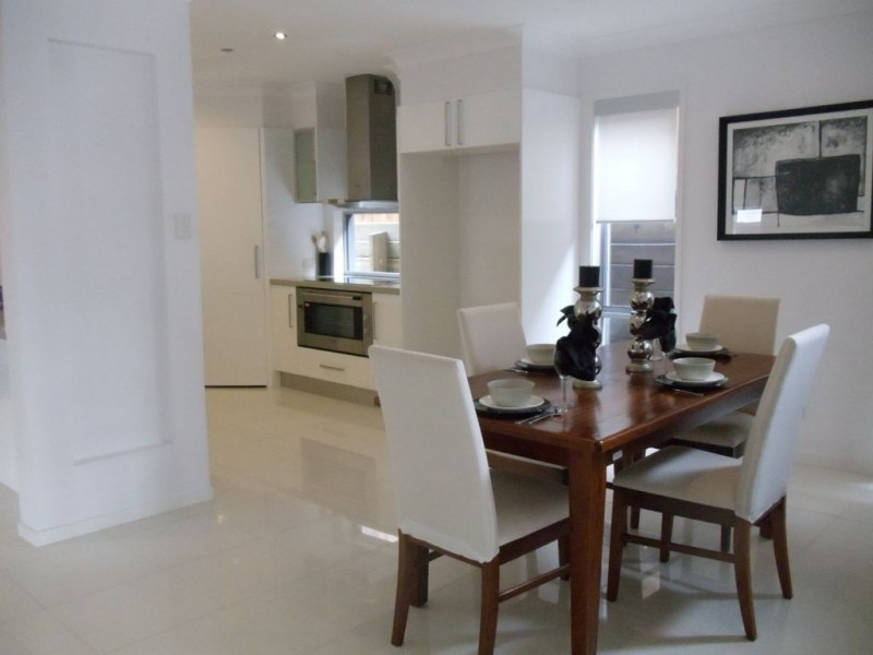 4 Wildflower Drive, Springfield Lakes QLD 4300