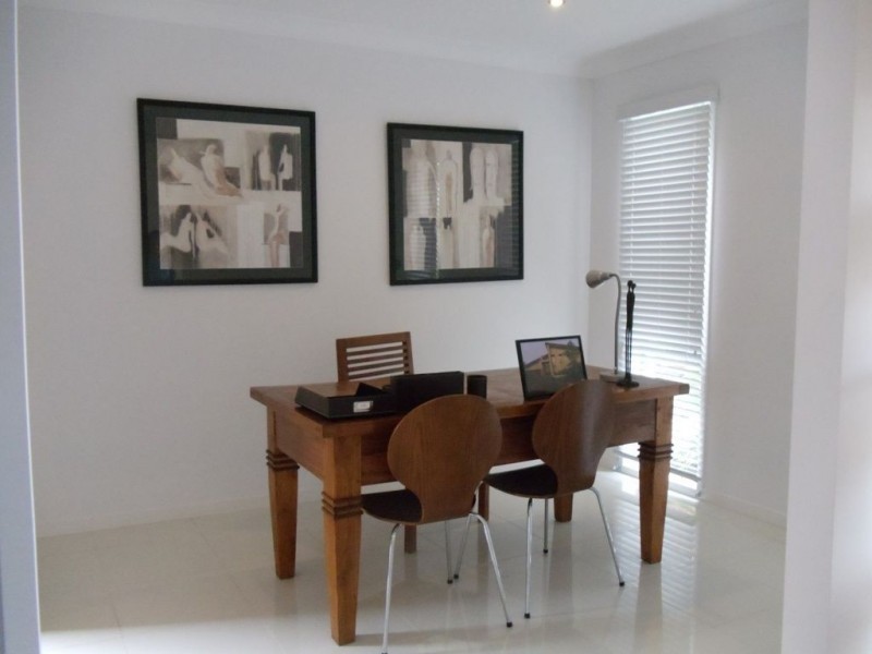 4 Wildflower Drive, Springfield Lakes QLD 4300