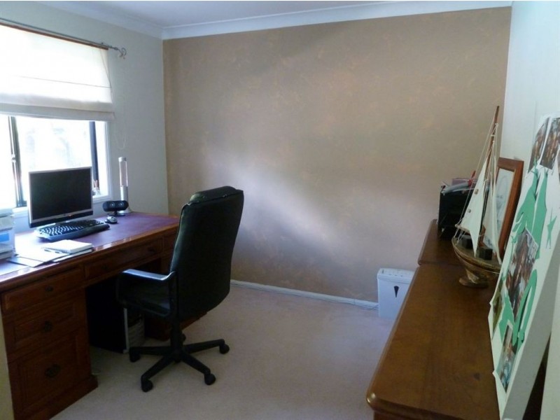 12 Paton Cres, Forest Lake QLD 4078