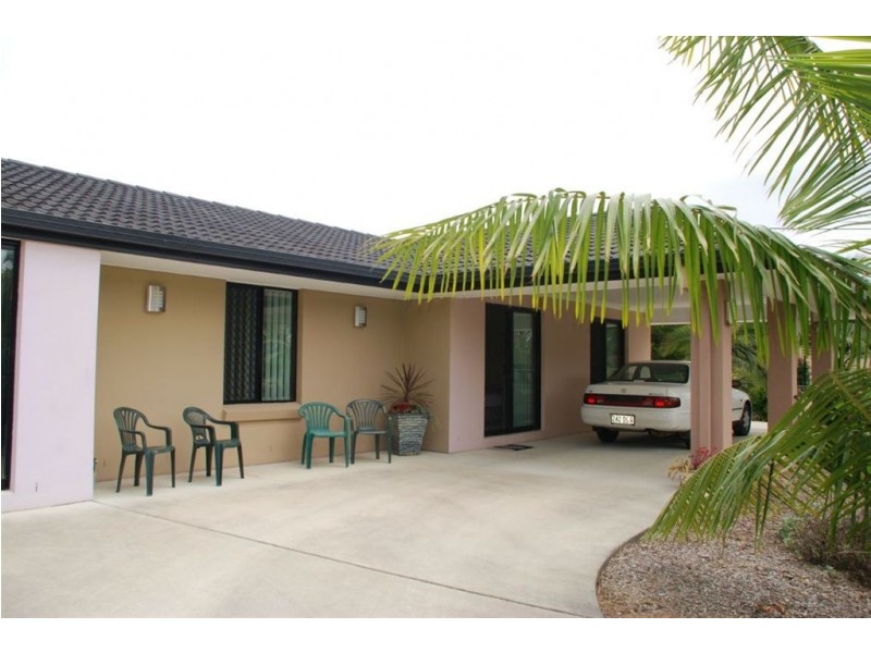 131-133 Cochrane St, Camira QLD 4300