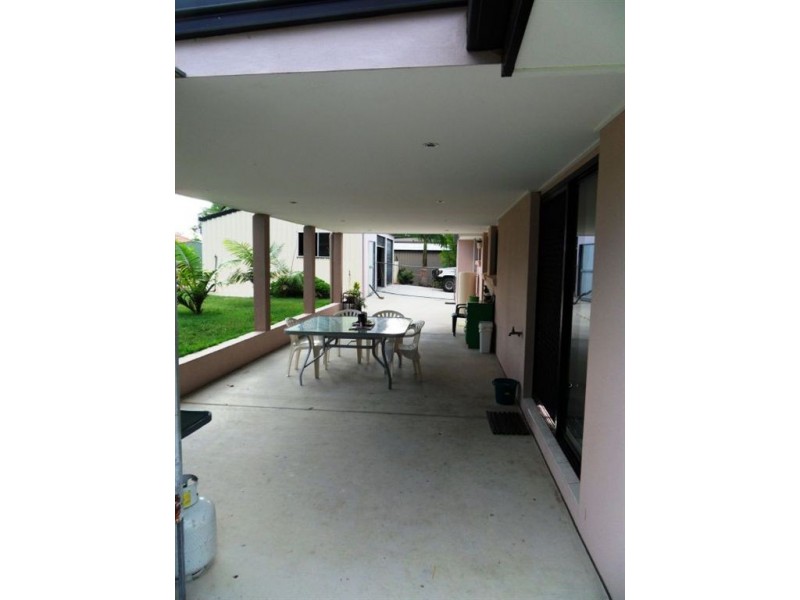 131-133 Cochrane St, Camira QLD 4300
