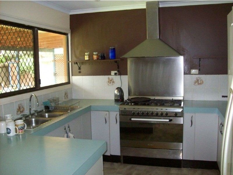 3 Coral Ct, Camira QLD 4300