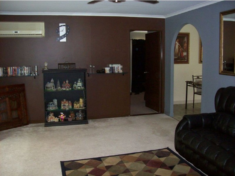 3 Coral Ct, Camira QLD 4300