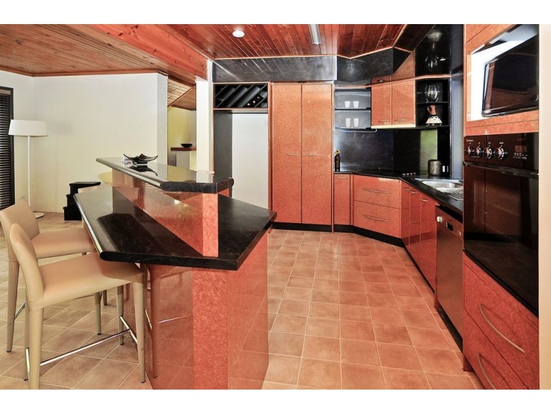 372 Old Logan Road, Camira QLD 4300