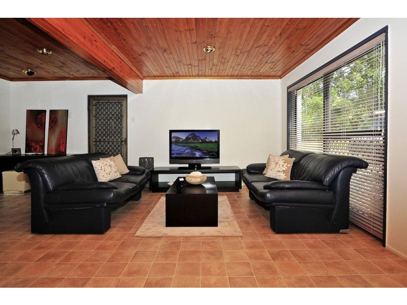 372 Old Logan Road, Camira QLD 4300