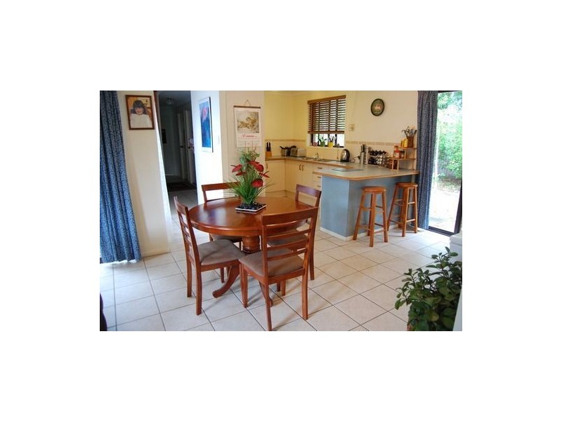 11 Buschman Close, Redbank Plains QLD 4301