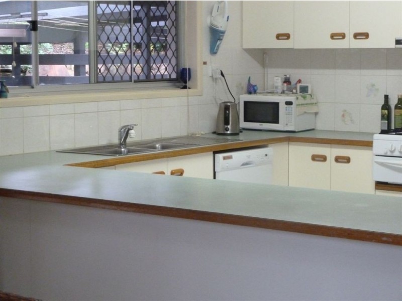 6 Lisa Crt, Bellbird Park QLD 4300