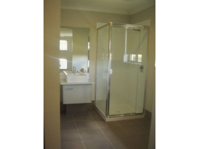 48 Huntley Dr, Redbank Plains QLD 4301