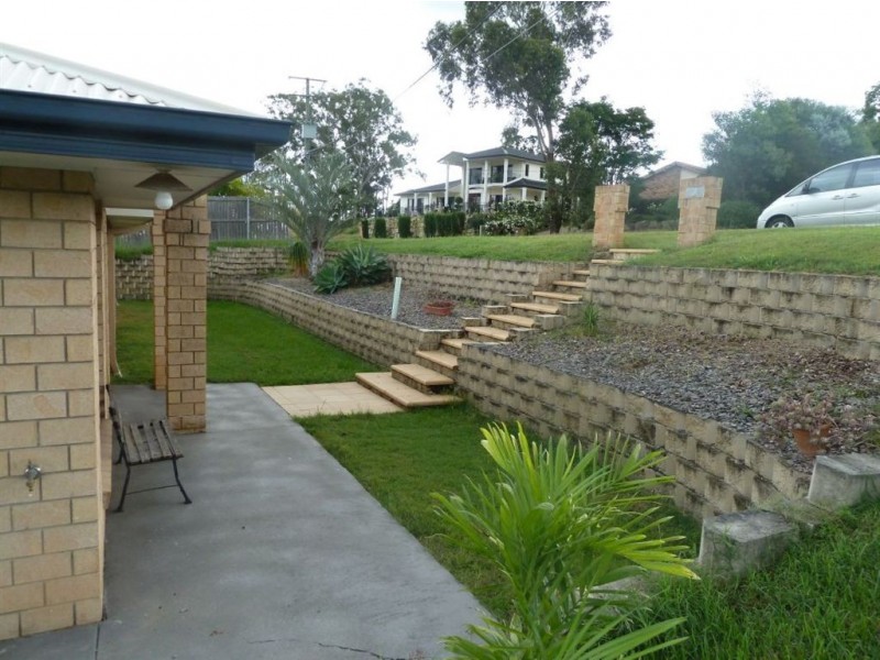 55 Braeside Rd, Bundamba QLD 4304