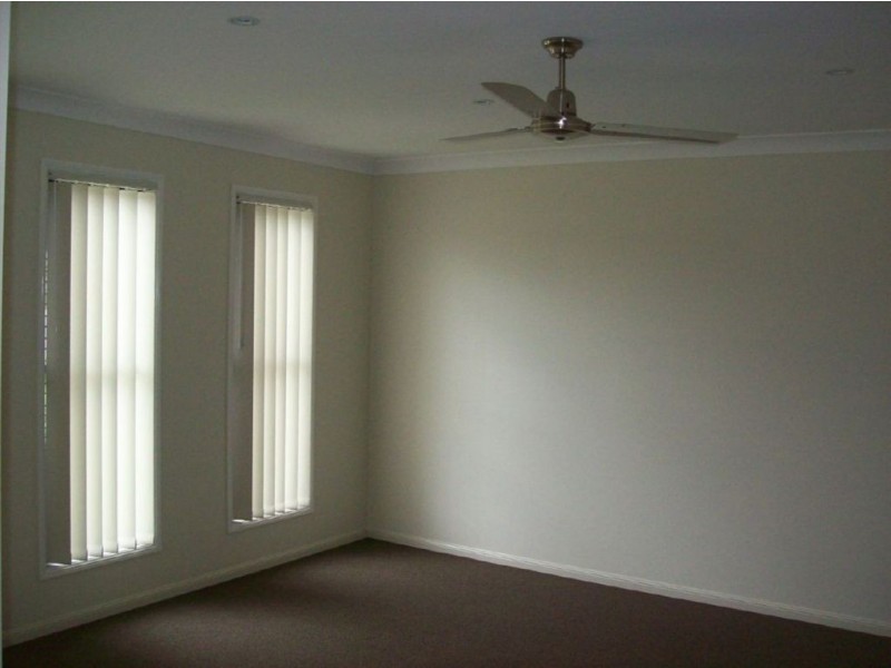 12 Rose Ave, Springfield Lakes QLD 4300