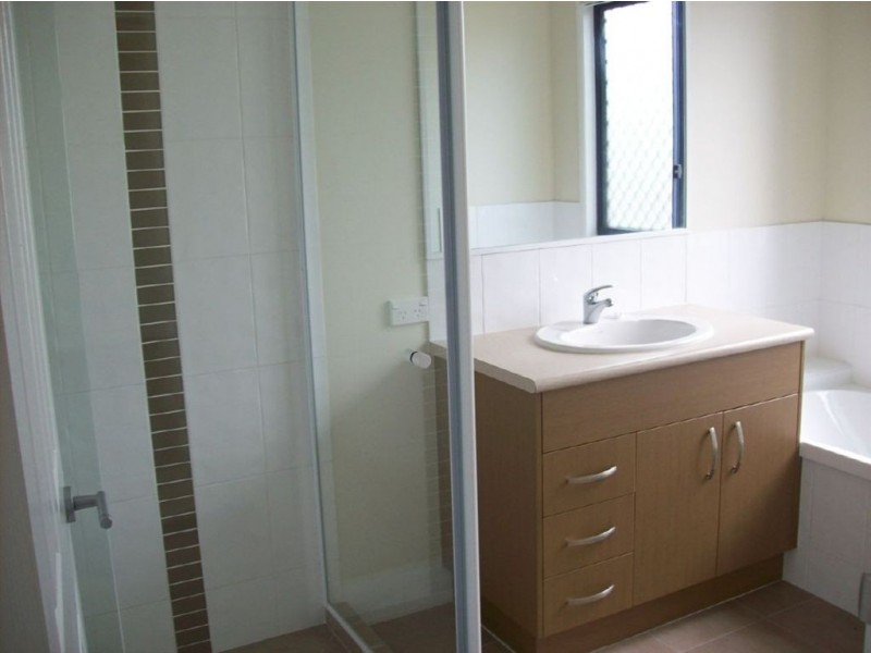 12 Rose Ave, Springfield Lakes QLD 4300