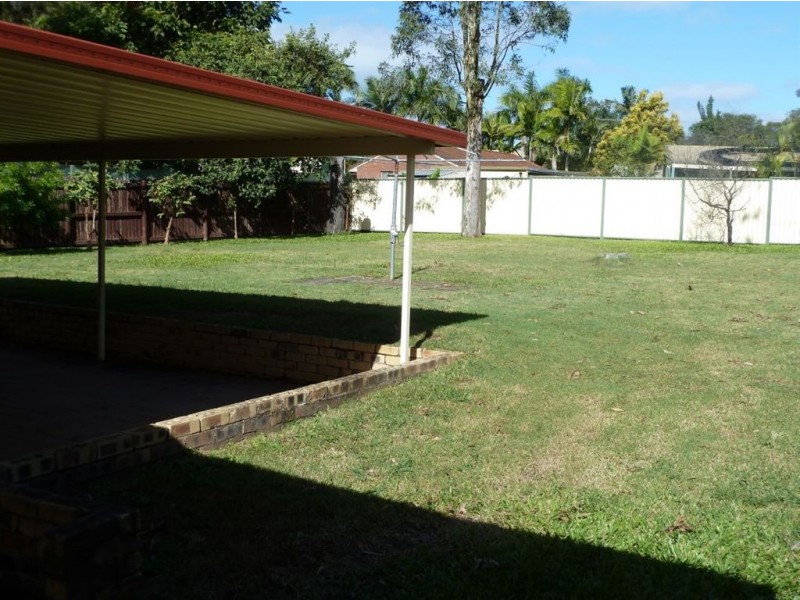 17 Cracow St, Camira QLD 4300