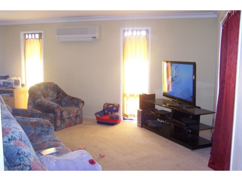 11 Faircloth St, Springfield QLD 4300