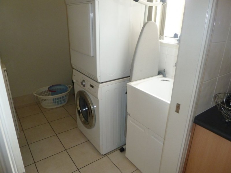 100 Lakeside Ave, Springfield Lakes QLD 4300