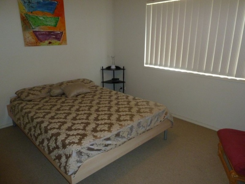 100 Lakeside Ave, Springfield Lakes QLD 4300