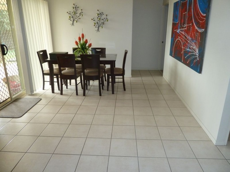 100 Lakeside Ave, Springfield Lakes QLD 4300