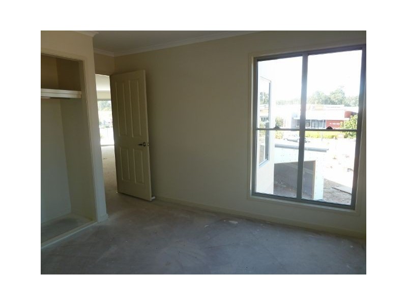 23 Commercial Drive, Springfield QLD 4300