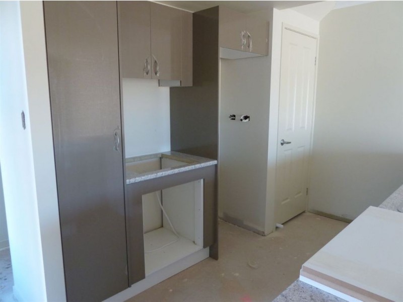 5/23 Commercial Drive, Springfield QLD 4300