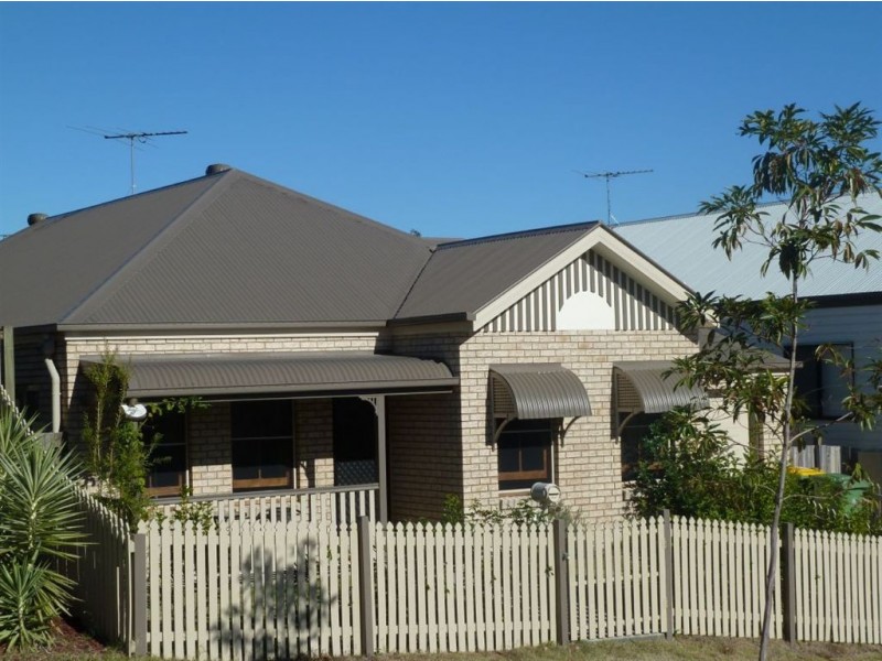 11 Park Edge Dr, Springfield Lakes QLD 4300