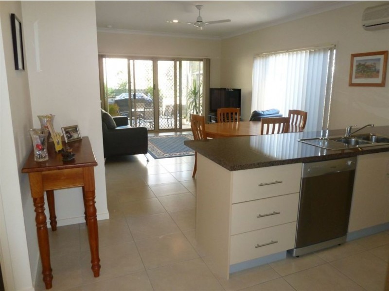 11 Park Edge Dr, Springfield Lakes QLD 4300