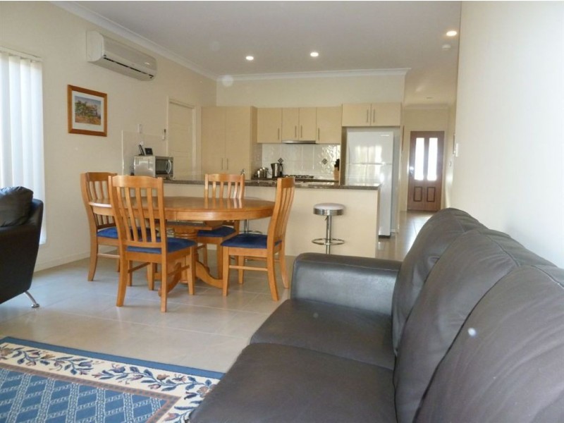 11 Park Edge Dr, Springfield Lakes QLD 4300