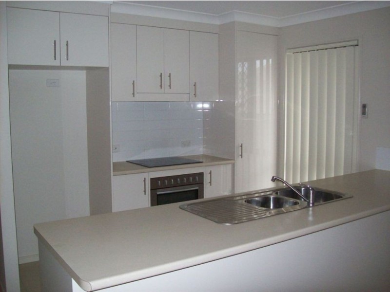 16 Grampian Street, Springfield Lakes QLD 4300