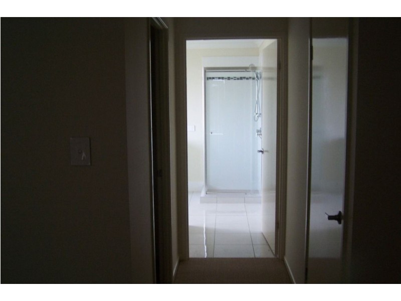 Yamanto QLD 4305