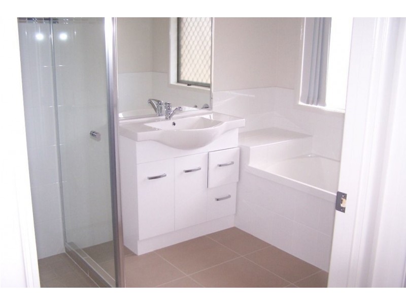 43 Conway Street, Riverview QLD 4303