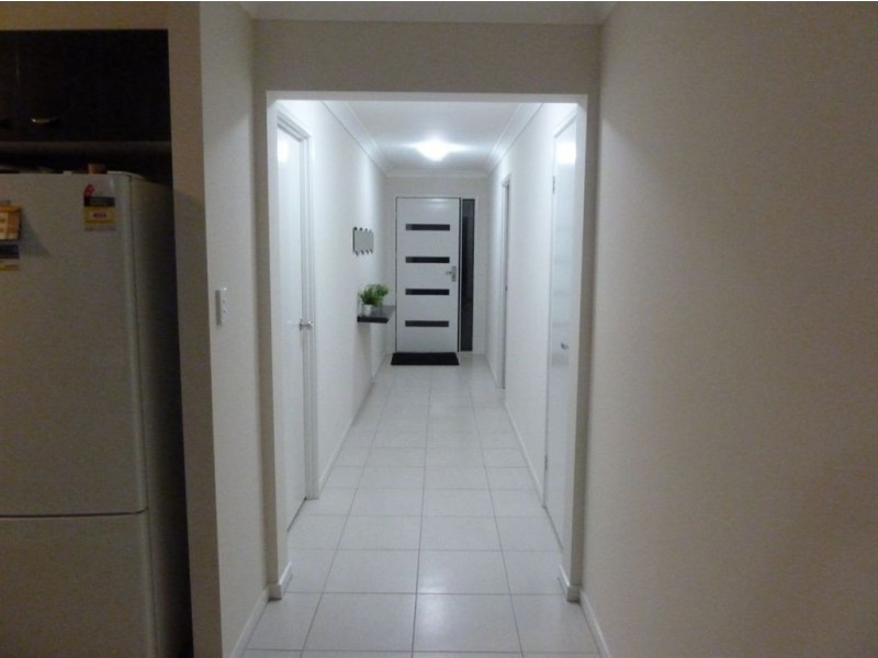 10 Vedanta Dr, Springfield Lakes QLD 4300