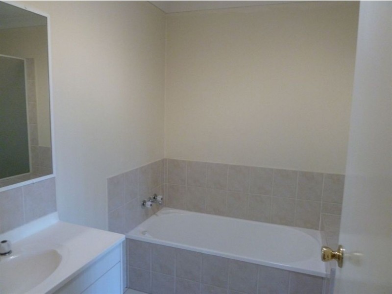 44 Ravenswood Lane, Springfield QLD 4300